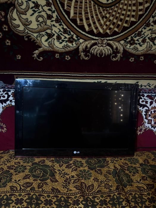 Продам телевизор в хорошем состояние