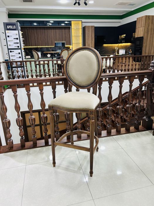 Английский стиль в вашем интерьере — барные стулья с характером