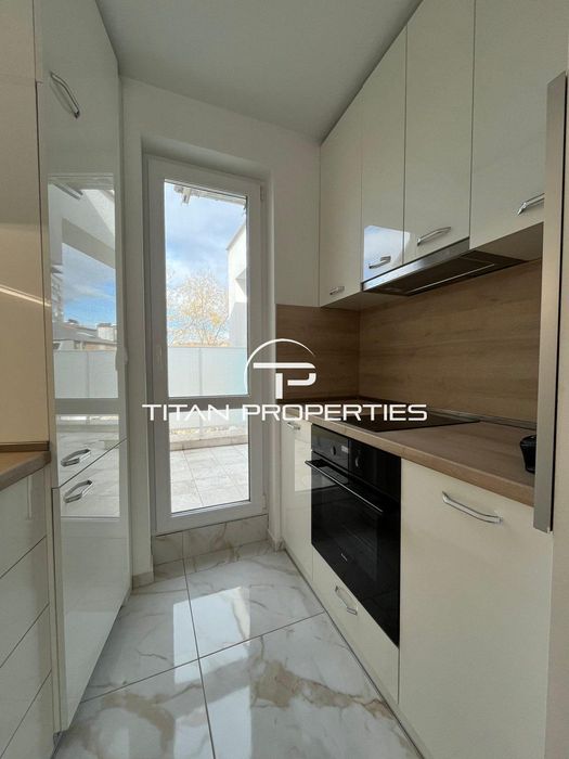 Дава се под наем Тристаен апартамент в Пловдив, Център - 90 кв.м за 797.64 € - Снимка #4