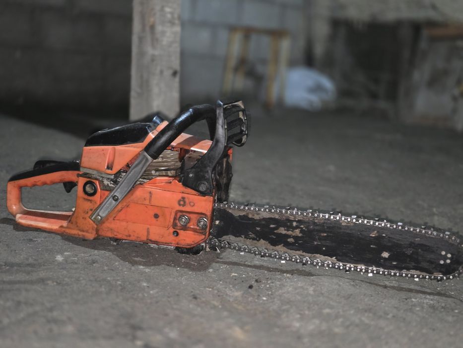 Motopila yog‘och kesish uchun