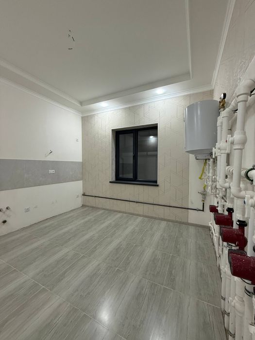 Продается 1.5 соток 6комнат Коттедж Хонобод 39больница Сергели тумани