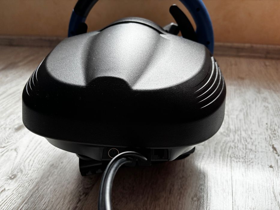 Волан Thrustmaster T150