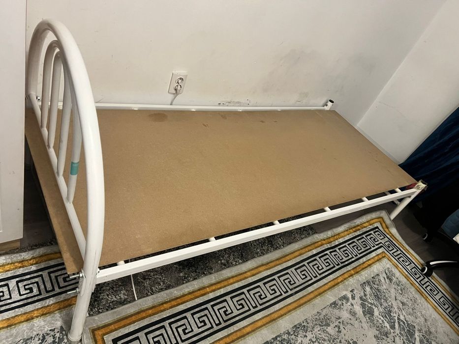 Кровать односпальная