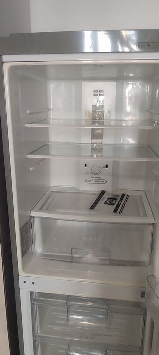 Продам холодильник LG