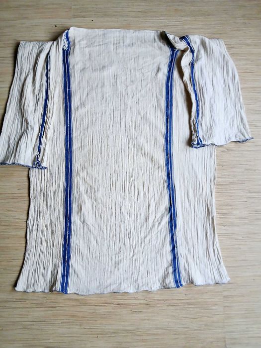 Нови кенарени риза и сукман