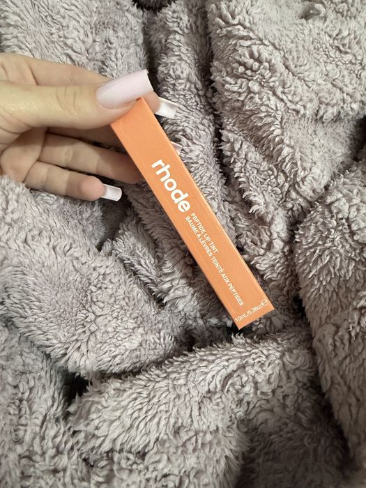 Rhode peptide lip tind