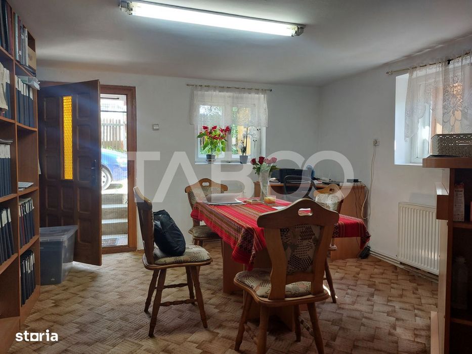 Casa de vanzare 105 mp utili 4 camere teren liber 405 mp Rasinari