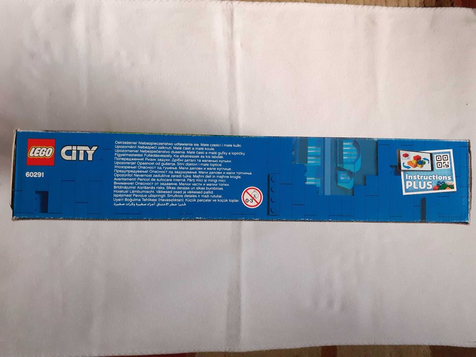 Lego City 60291 Casa familiei, set nou, sigilat, de cadou