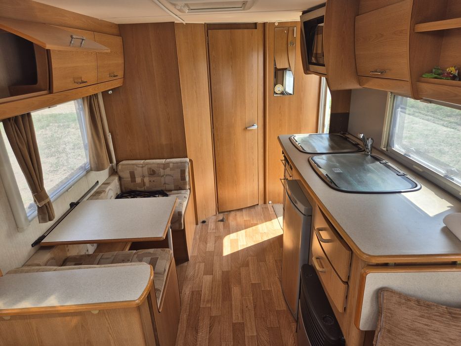 Rulota compass 524 2009 4/5 locuri