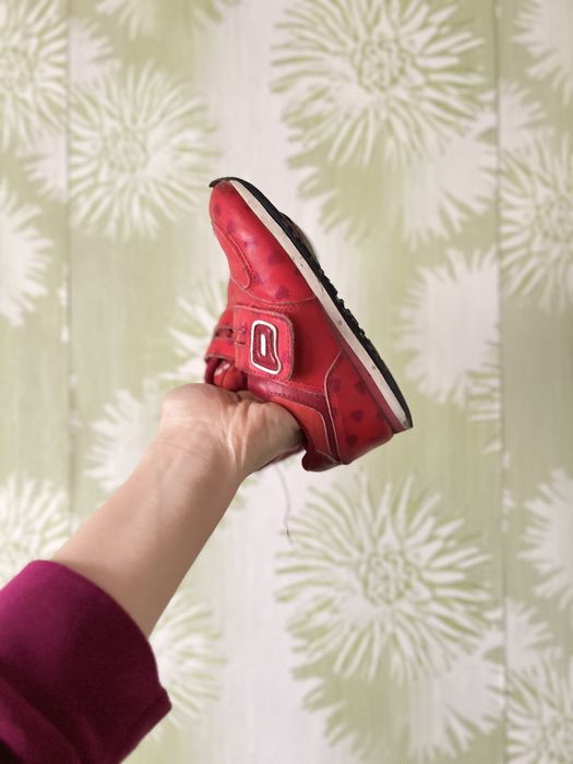 Кросы детский , фирма корейцкий, куплено дорого, продам