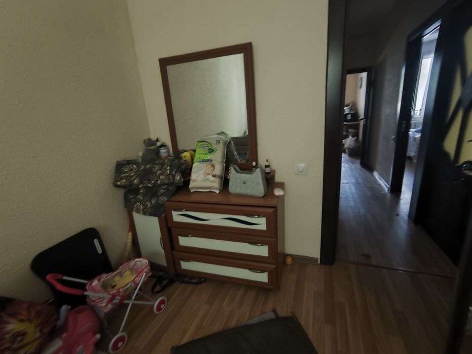 Продам трюмо очень красивое