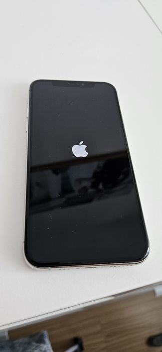 Iphone xs silver 64 gb