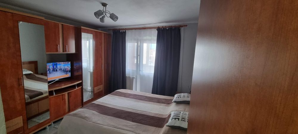 Vând apartament 3 camere