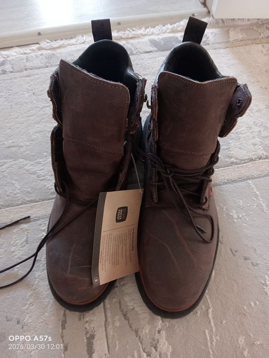 Продам спецобувь.