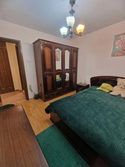 De Închiriat: 2 Camere Decomandat, Sector 4 Direct Proprietar