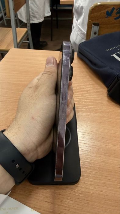 Срочно продам Айфон 14 про iphone 14pro