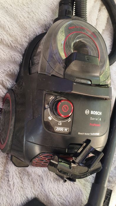 Bosch Serie 4 ProPower модель BGS21WPOW