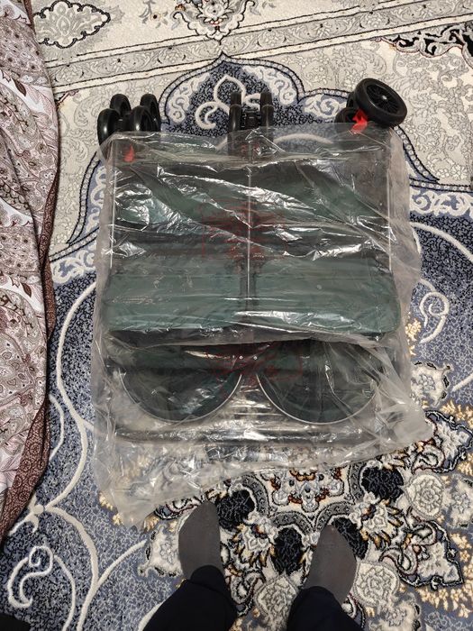 Ekizaklar uchun kolyaska (yangi ishlatilmagan)