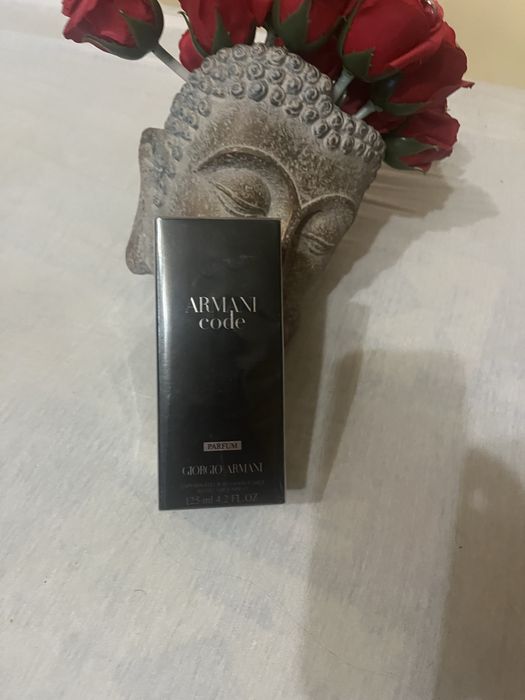 Apa de parfum,100 ml,noi sigilate