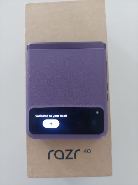 Vând telefon nou Motorola Razr 40,Dual Sim,256GB,8GB RAM,5G