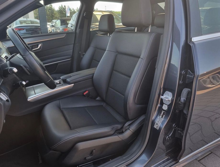 Mercedes-Benz E E 200 CGI Automat F1 piele Navi sc. electrice PDC LED TOP