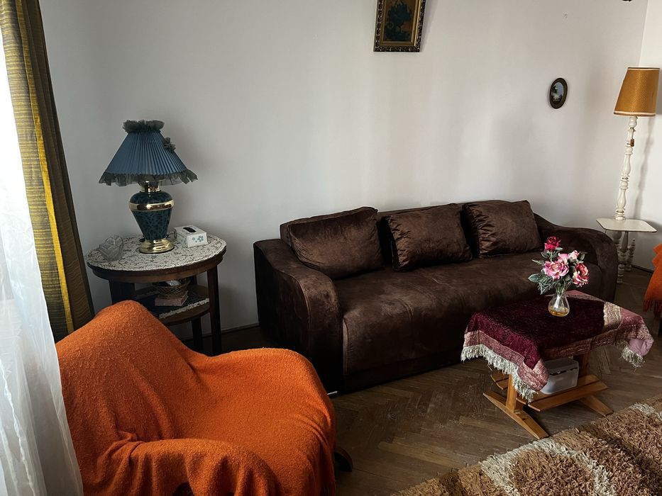 Inchiriez apartament 3 camere