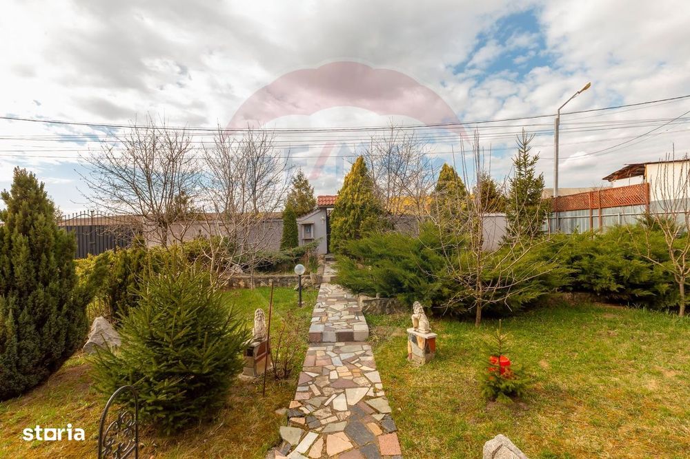 Vilă cu 7 camere de vânzare/schimb cu apartament, com. Traian, Bacău