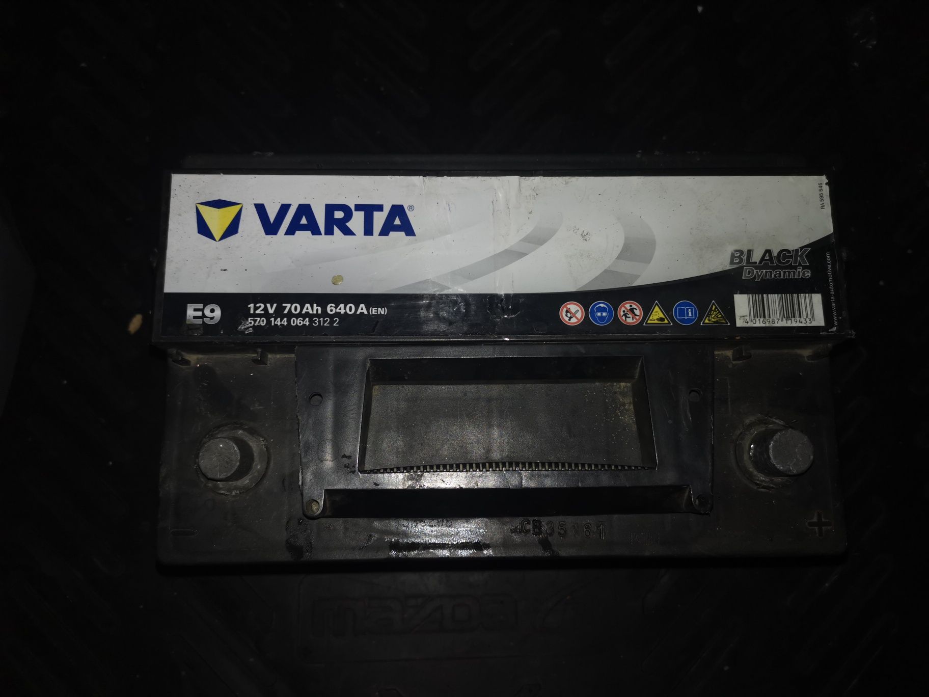 BATERIA VARTA E9 12v 70AH 640A(en)