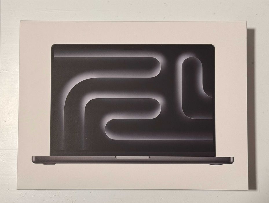 Macbook Pro M5 2025 Space Black nou sigilat