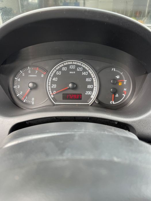 Vand Suzuki Swift 1.3 benzina adus din germania