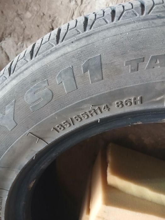 Автошина б.у н в нормальном состоянии.
