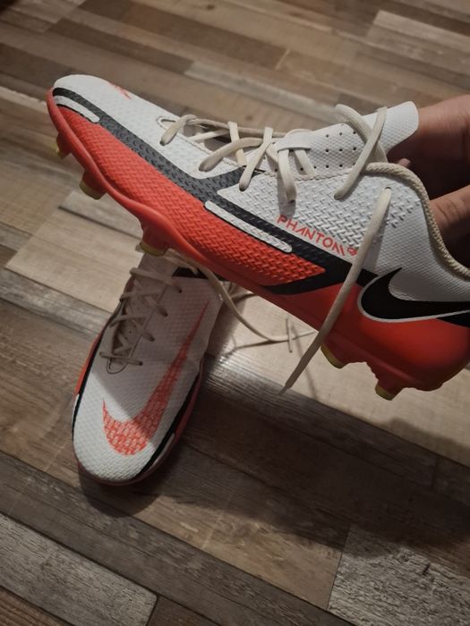 Adidasi nike Phanton