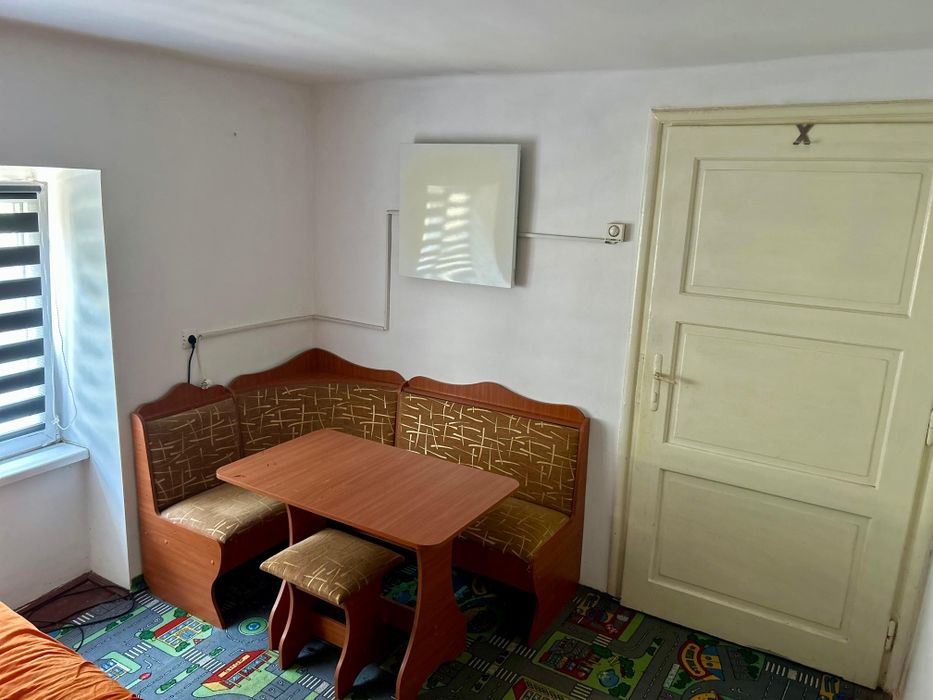 Proprietate în Inima Brașovului (Piața Sfatului): Apartament, Garsonieră și Pod