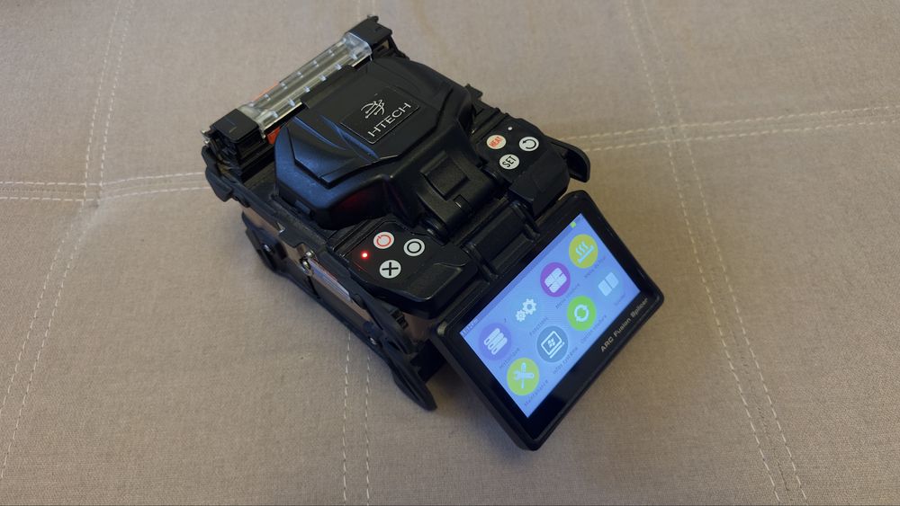 Hitech fusion splicer Aparat sudura fibra optica pret 1000 lei FIX