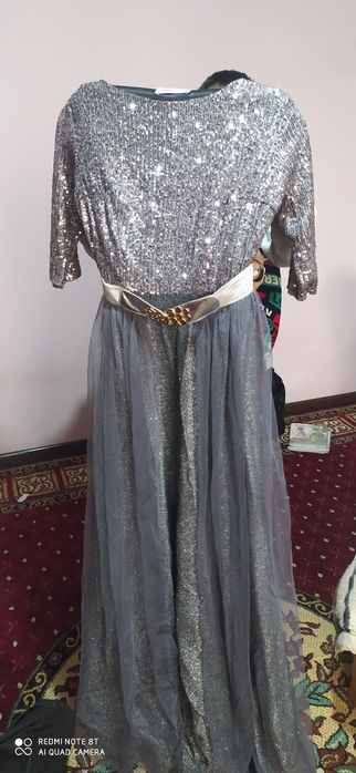 Vecherni ko'ylaklar sotiladi