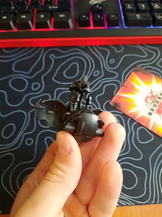 Darkus Hades Бакуган старый