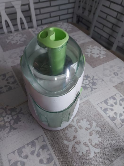 Продам соковыжималку,блендер.