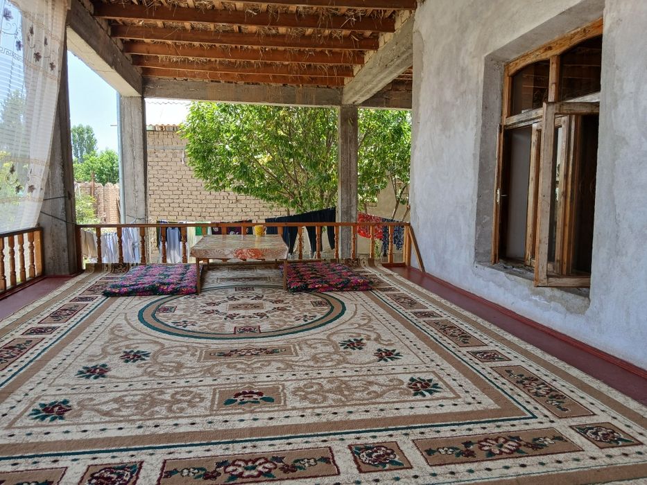 Ховлили Уй сотилади