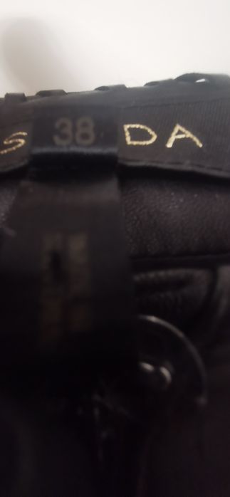 Escada брюки кожаные