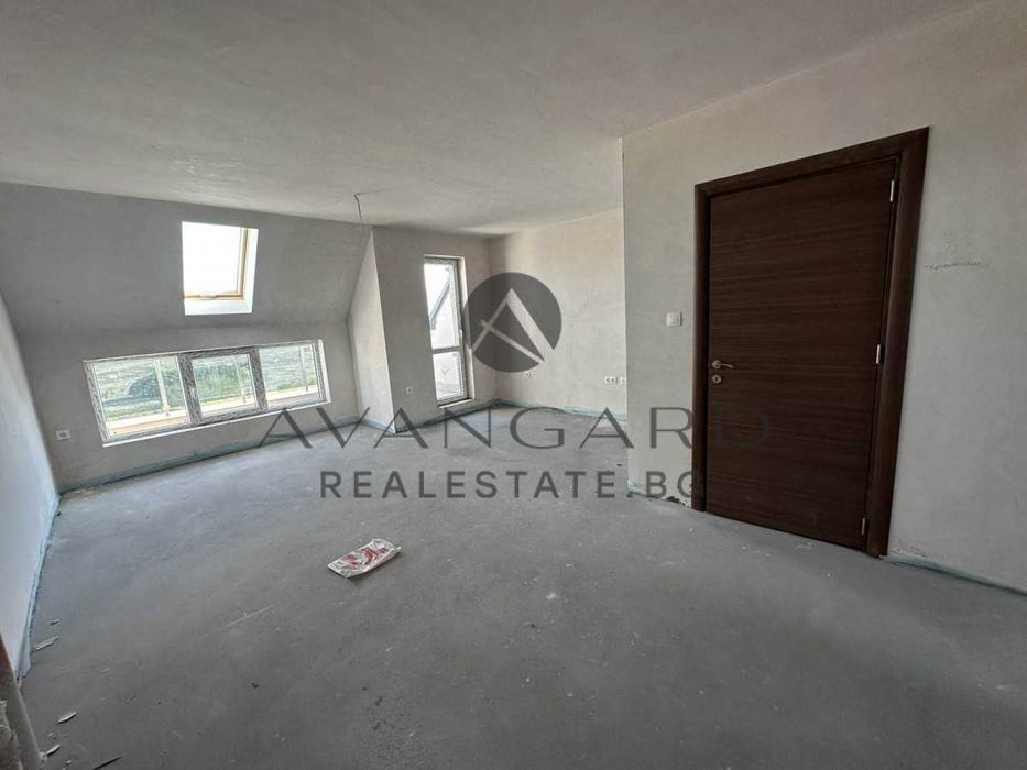 Продава се Тристаен апартамент в Пловдив, Тракия - 127 кв.м за 1315 €/кв.м - Снимка #1