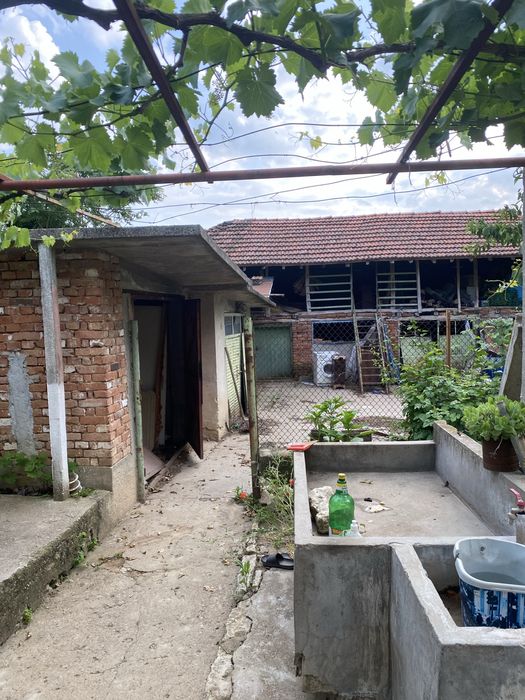 Продава се Къща в с. Брестовица, Област Русе - 1500 кв.м за 16 €/кв.м - Снимка #2