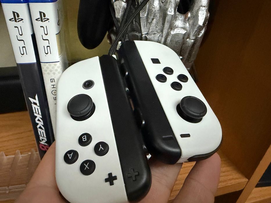 Nintendo Switch OLED 2025 Чип 64+256GB + 4 Joy-Con + Аксесуары