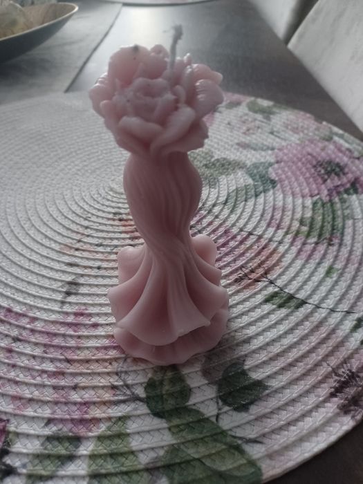 Vând  lumânări  handmade pentru   mărturii , nuntă sau botez.