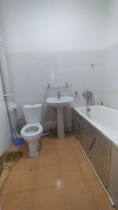 Arenda Kvartira Sergili 6a  2/4/7 Oyla zags Metro 2 chi bekat