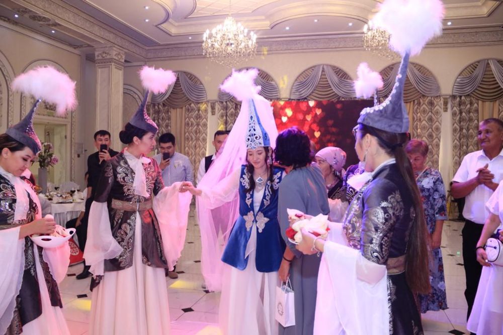 Платье на узату/на вечер