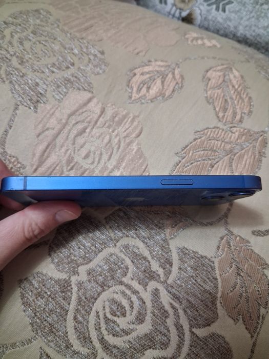 Продам IPhone 13 128гб