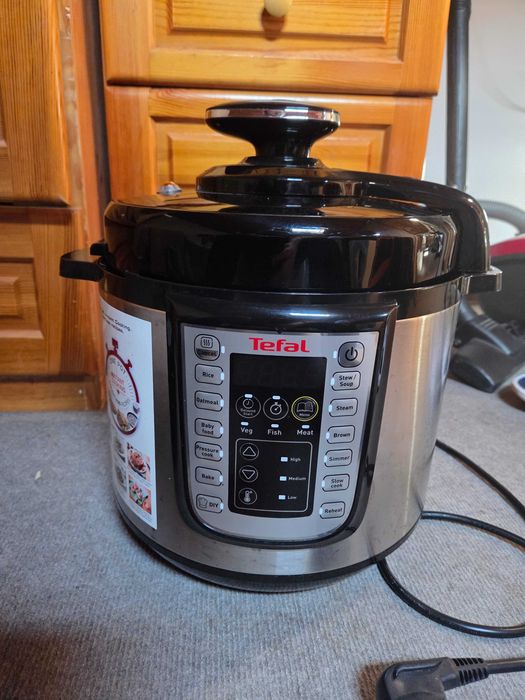 Мултикукър под налягане Tefal One Pot (CY505E30)