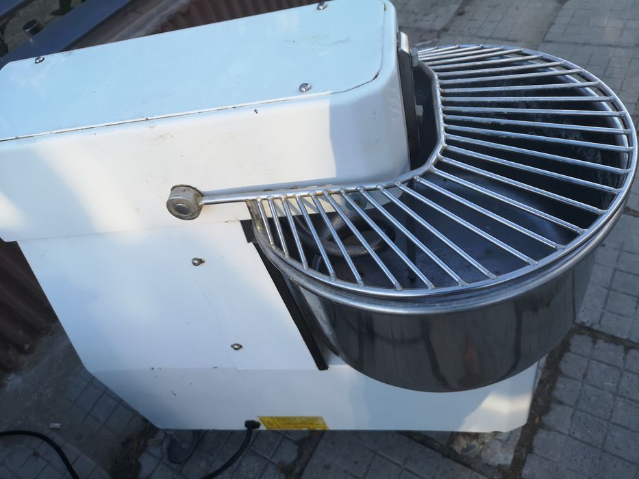 Професионална Машина за Тесто Пицария 50литра