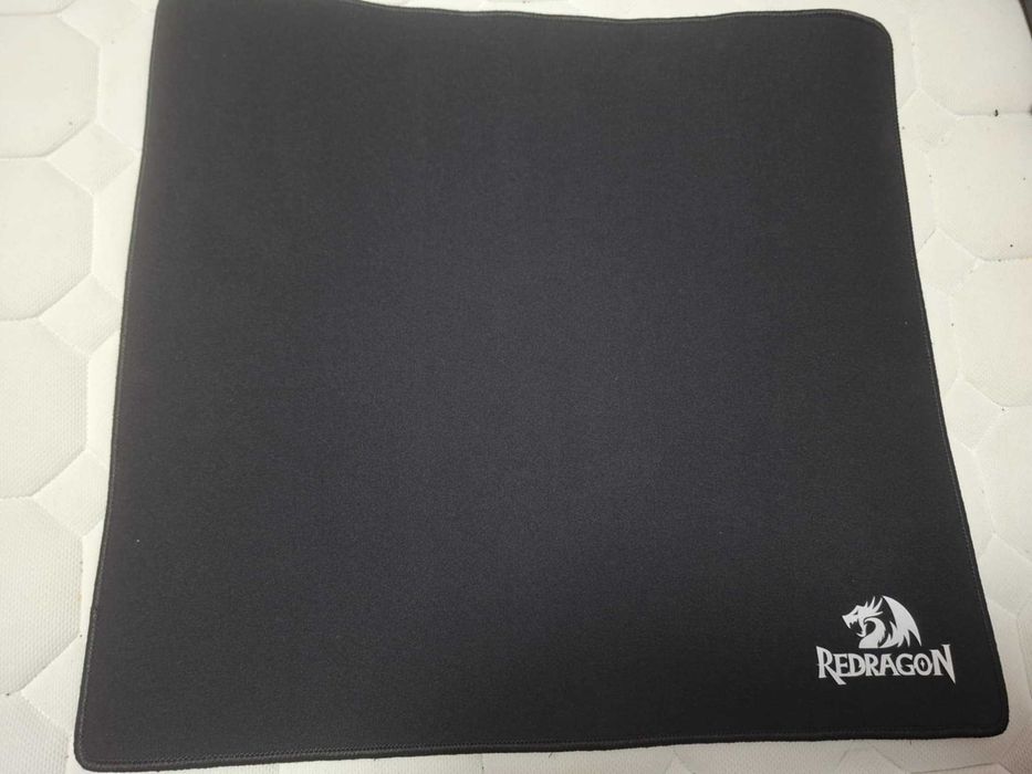 Mousepad Redragon Flick L + Mousepad AK-47 Vulcan Edition Personalizat