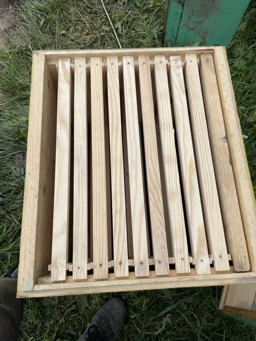 Ульи для пчел, ара жәшіктері